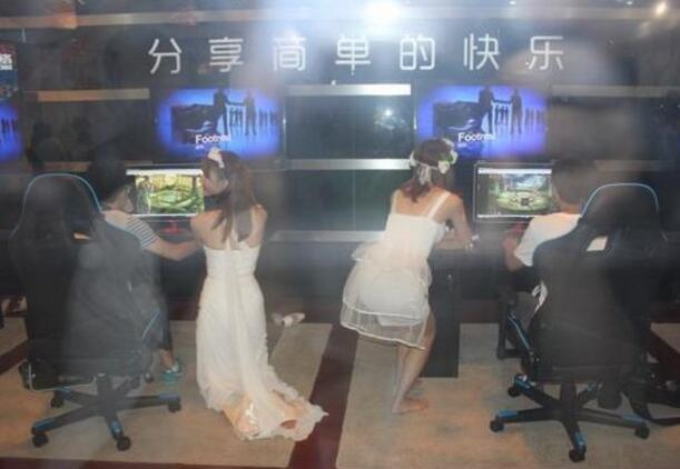 年轻漂亮有活力！一群月入上万游戏陪练师来袭