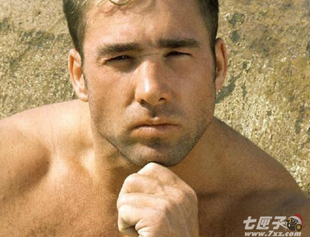 哲学自由的男人视频