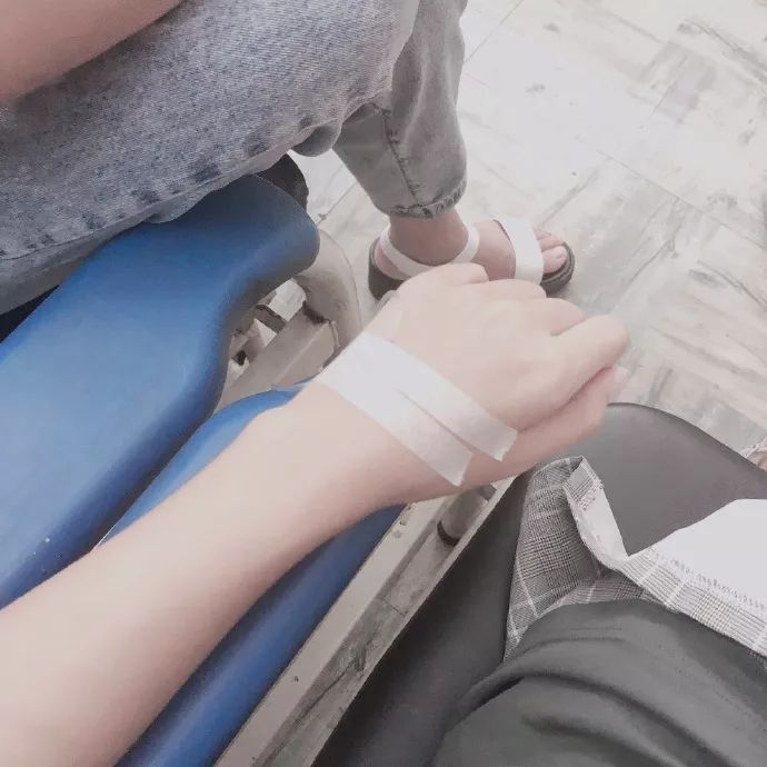 女生输液照片请假专用