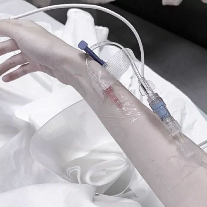 女生输液照片请假专用